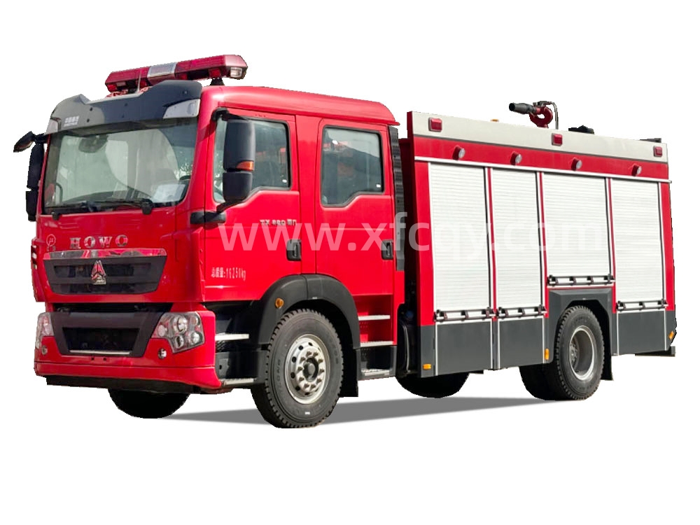 重汽T5G 5吨水罐消防车