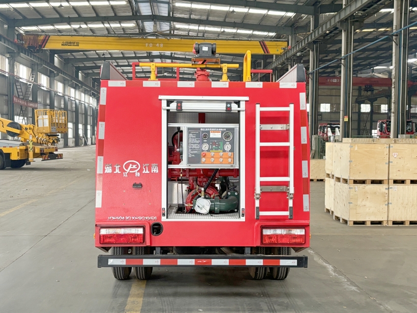 ����2��С������ˮ��������